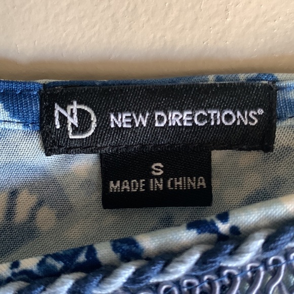 New Directions asymmetrical dress - Picture 3 of 9